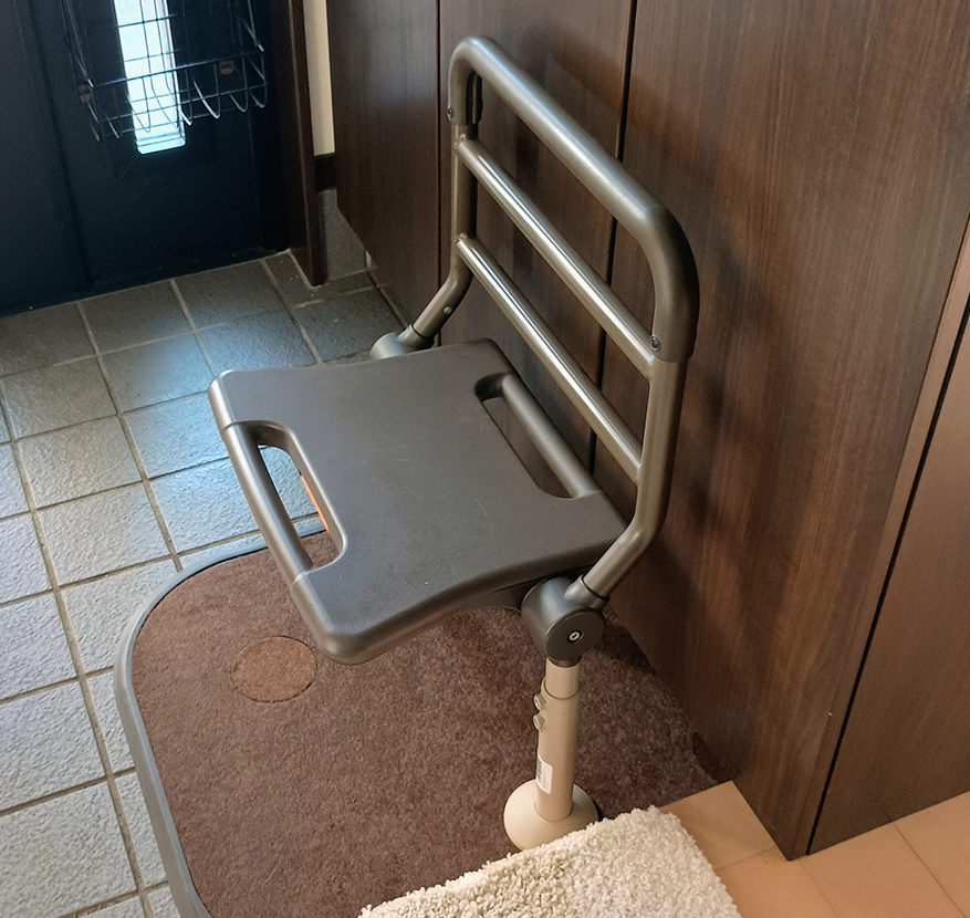 介護玄関スツール兼手すり折りたたみ式